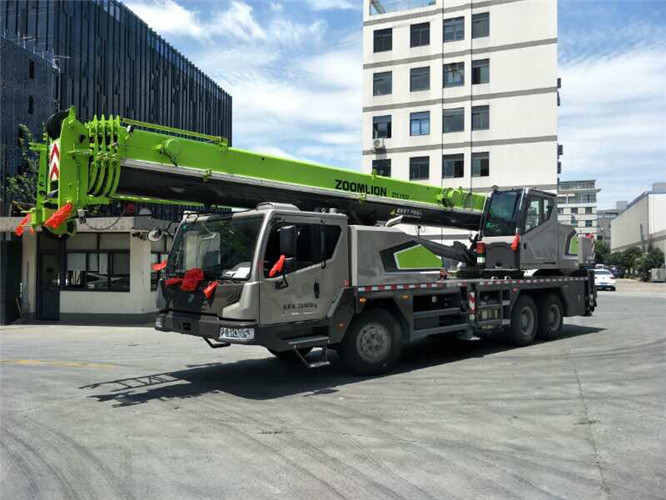 凤翔县跨街广告牌的高空安装注意事项
