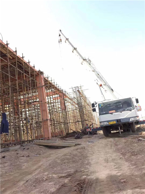 凤翔县吊车作业的安全注意事项有哪些？